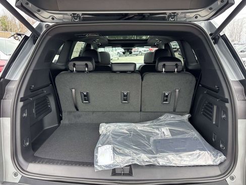 New 2026 GMC Acadia Elevation w/ Elevation Premium Package AWD/4WD image 5