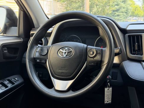 Used 2018 Toyota RAV4 LE w/ All Weather Liner Package AWD/4WD image 23