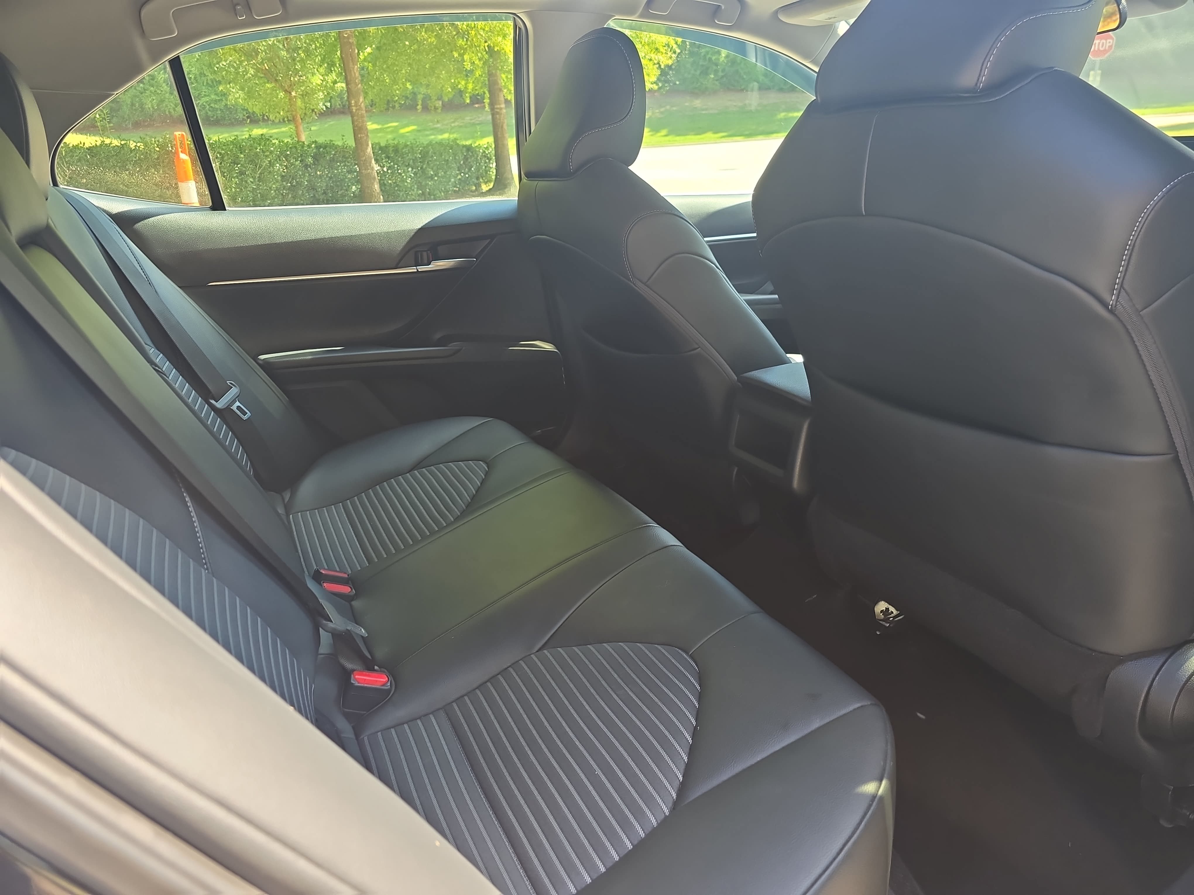 Used 2024 Toyota Camry SE FWD image 11