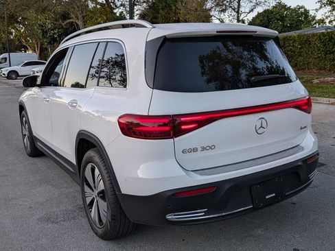 Used 2024 Mercedes-Benz EQB 300 4MATIC image 7