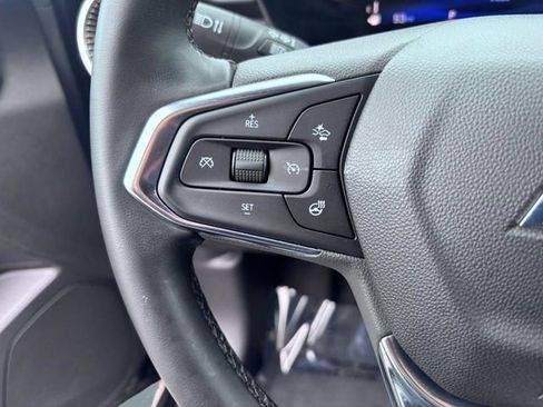 Used 2025 Chevrolet Trax ACTIV w/ Driver Confidence Package FWD image 17