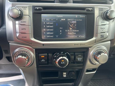 Used 2018 Toyota 4Runner SR5 Premium w/ Four Season Floor Mat Package AWD/4WD image 23