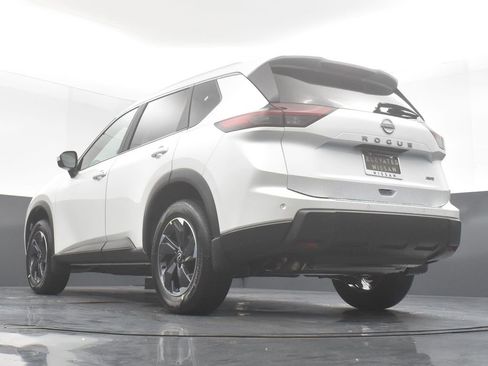 New 2026 Nissan Rogue SV w/ SV Premium Package image 29