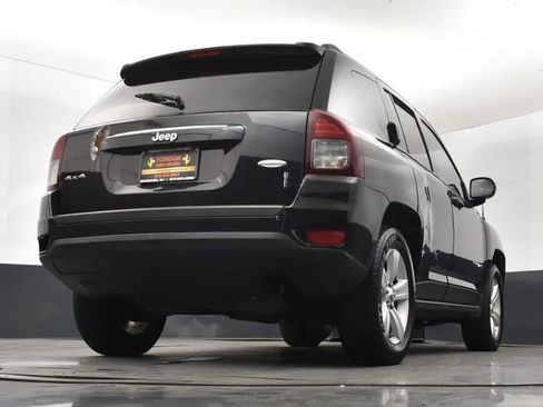 Used 2014 Jeep Compass Latitude w/ Sun/Sound Group AWD/4WD image 13