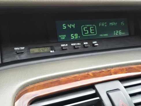 Used 2000 Toyota Avalon XLS FWD image 24
