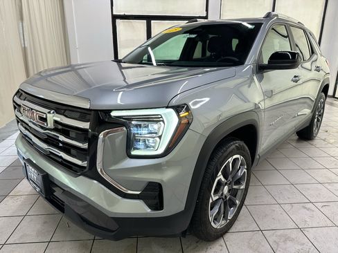 Used 2025 GMC Terrain Elevation w/ Elevation Premium Package AWD/4WD image 13