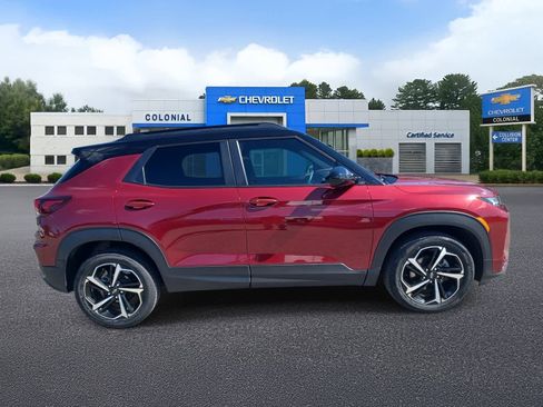 Used 2023 Chevrolet TrailBlazer RS w/ Convenience Package image 3