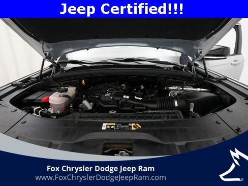 Used 2023 Jeep Grand Cherokee Limited image 3