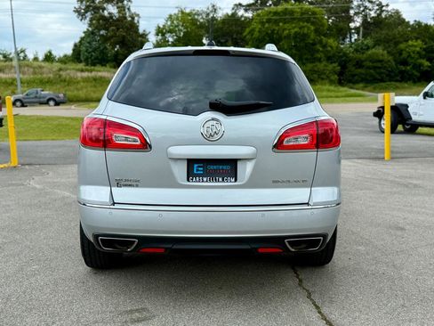 Used 2017 Buick Enclave Leather FWD image 18