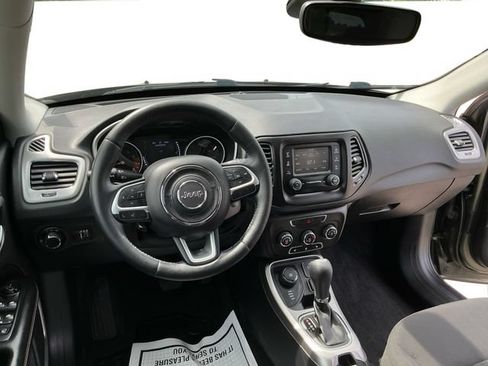 Used 2018 Jeep Compass Sport w/ Cold Weather Group AWD/4WD image 30