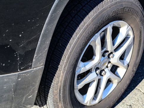 Used 2019 Chevrolet Traverse LT image 43