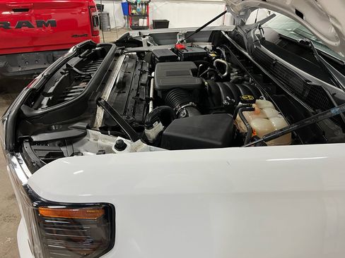 Used 2022 GMC Sierra 1500 Pro w/ Fleet Convenience Package image 9