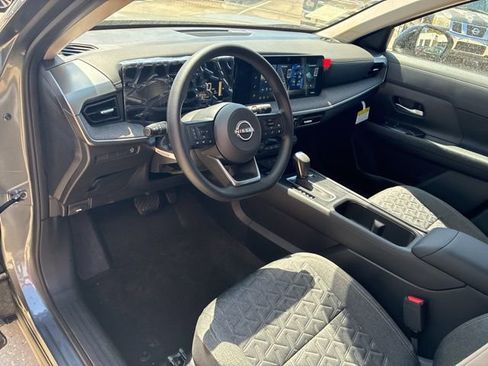 New 2026 Nissan Kicks SV w/ Charging Package FWD image 10