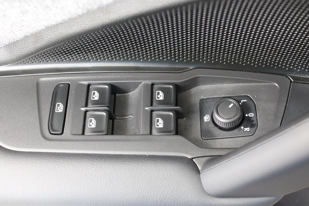 Certified 2026 Volkswagen Tiguan S FWD image 17