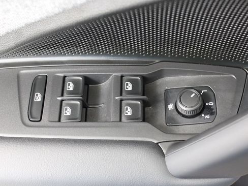 Certified 2026 Volkswagen Tiguan S FWD image 17