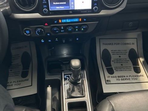 Used 2023 Toyota Tacoma Limited AWD/4WD image 11