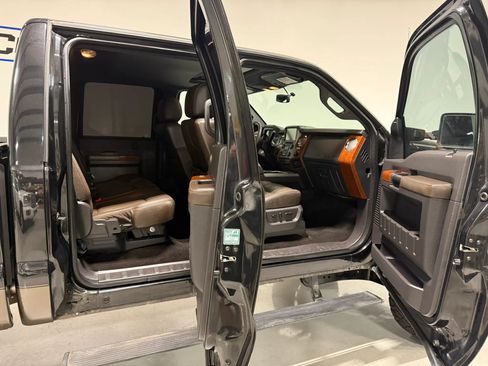 Used 2015 Ford F250 King Ranch w/ FX4 Off-Road Package AWD/4WD image 11