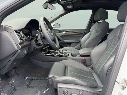 Certified 2025 Audi Q5 2.0T Premium Plus w/ Premium Plus Package AWD/4WD image 19