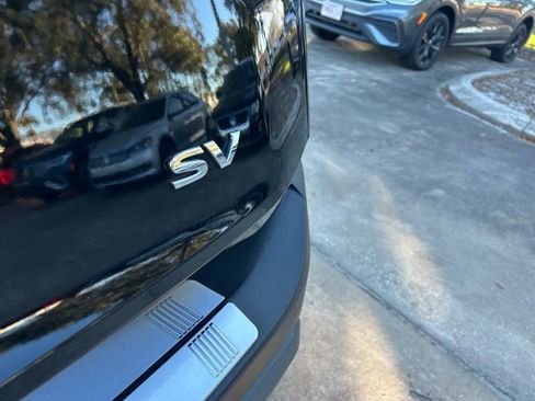 Used 2023 Nissan Rogue SV image 31