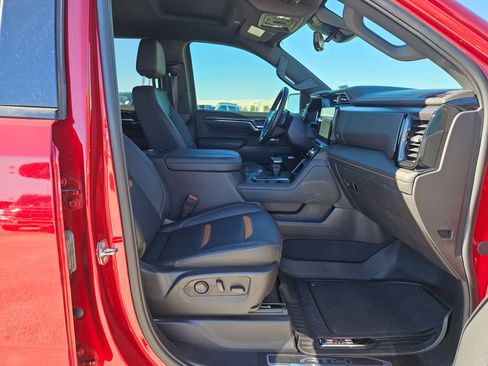 Used 2024 GMC Sierra 1500 AT4 w/ Technology Package image 27