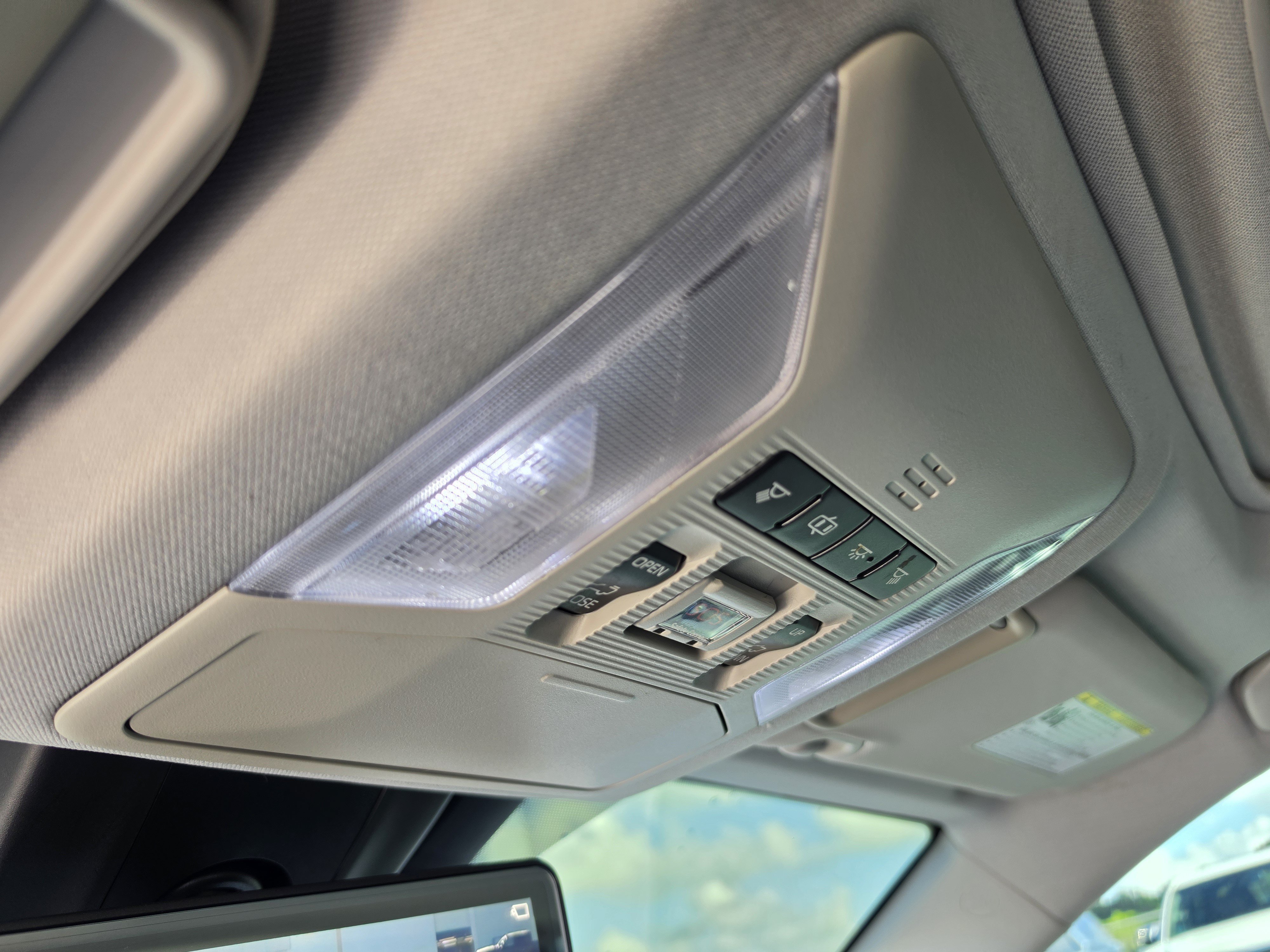 Used 2019 Toyota RAV4 XLE Premium w/ Advanced Technology Package FWD image 32