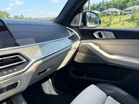 Used 2020 BMW X7 M50i w/ Dynamic Handling Package AWD/4WD image 16