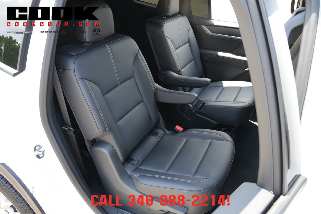 Used 2026 GMC Acadia Elevation w/ Elevation Premium Package FWD image 24