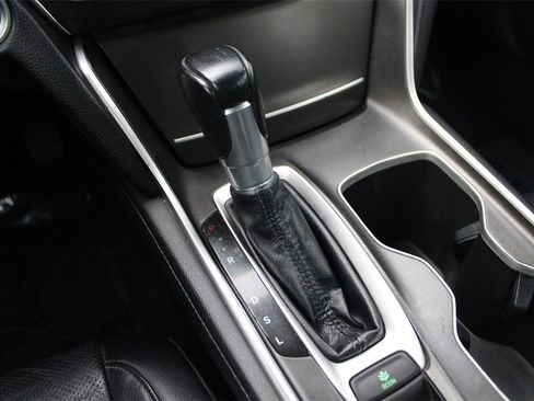 Used 2018 Honda Accord EX-L image 19