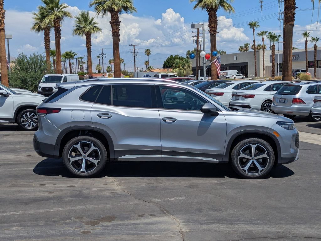 Certified 2025 Volkswagen Tiguan S FWD image 2