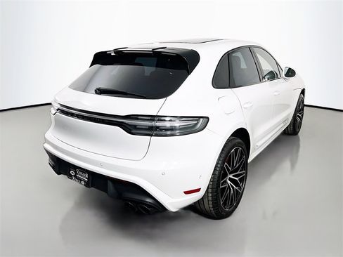 Used 2022 Porsche Macan GTS image 5