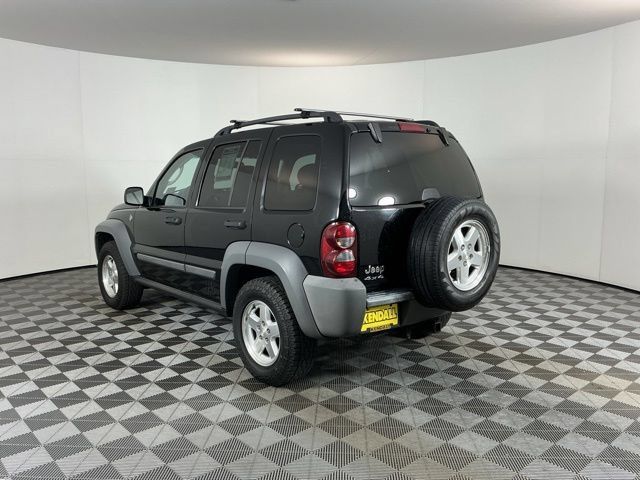 Used 2005 Jeep Liberty Sport AWD/4WD image 7