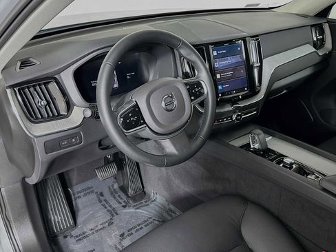 Used 2025 Volvo XC60 T8 Plus w/ Protection Package Premier image 9