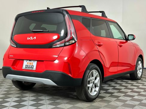 Used 2024 Kia Soul LX w/ Option Group 015 FWD image 4