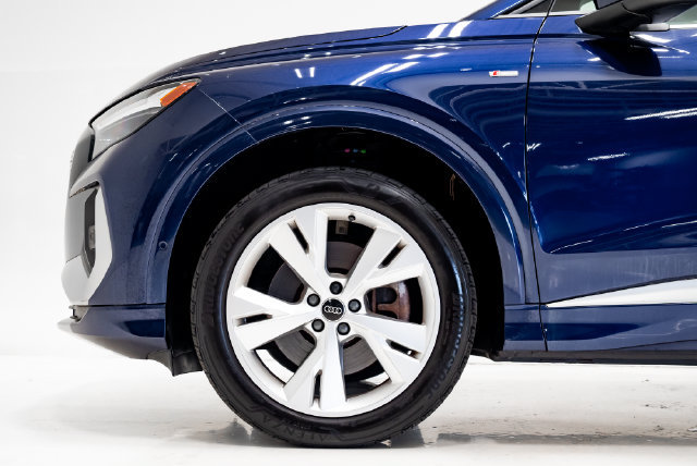 Used 2023 Audi Q4 e-tron Premium Plus w/ Premium Plus AWD/4WD image 28
