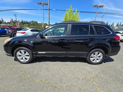 Used 2012 Subaru Outback 2.5i Limited w/ Moonroof Pkg AWD/4WD image 6