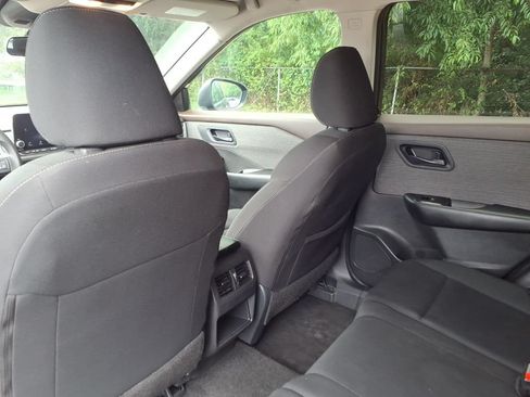 Used 2023 Nissan Rogue S FWD image 16