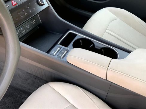 Used 2025 Hyundai Sonata SEL FWD image 17