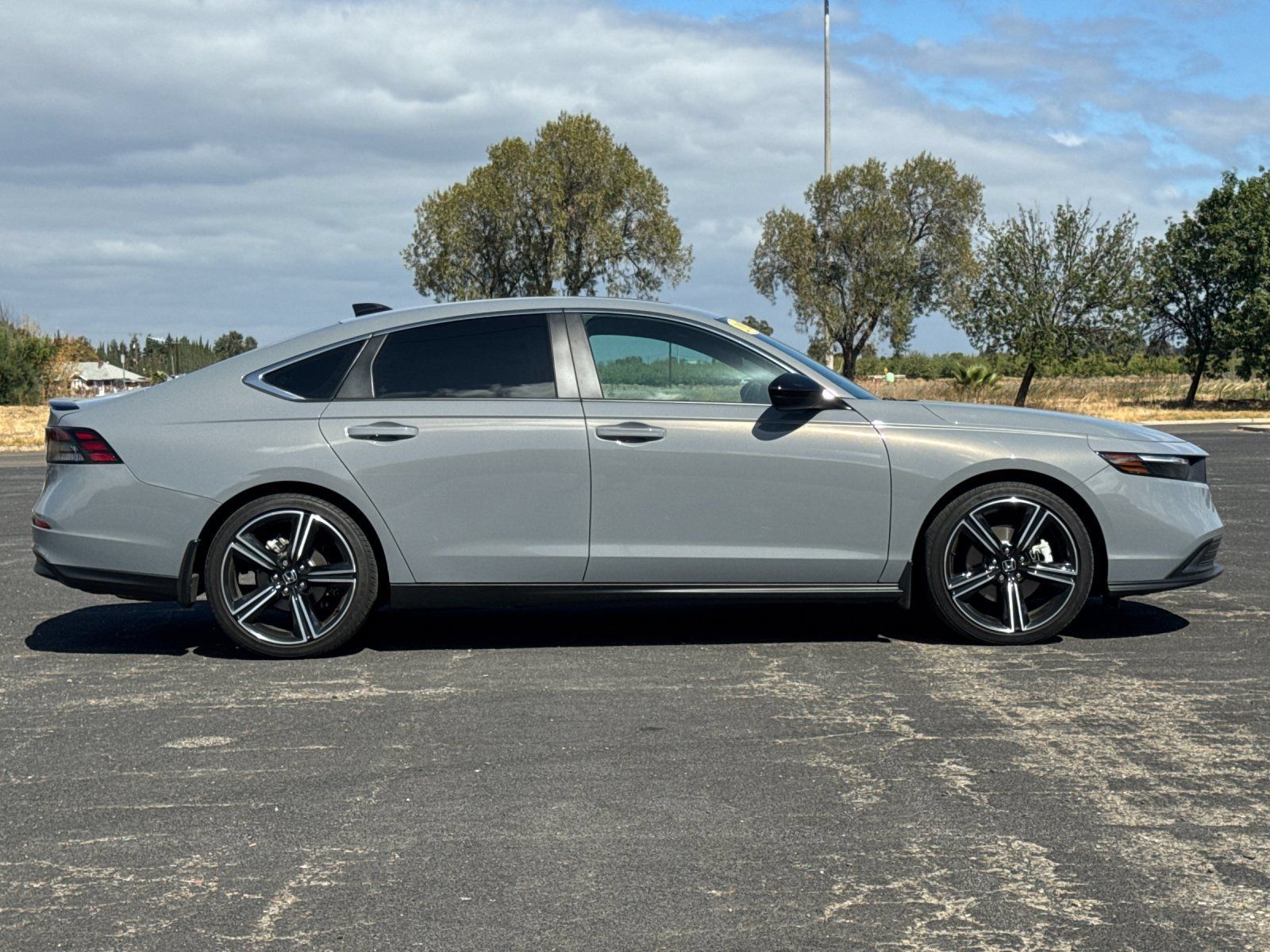Used 2025 Honda Accord Sport image 3