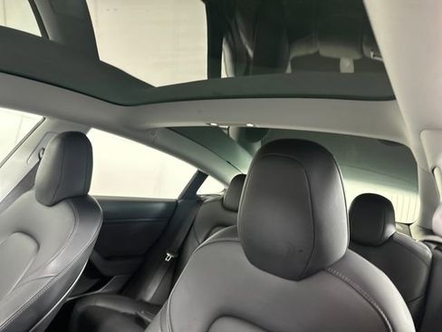 Used 2018 Tesla Model 3 Long Range image 12