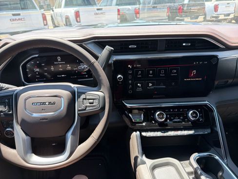 New 2026 GMC Sierra 2500 Denali w/ LPO, Black Badging Package AWD/4WD image 24
