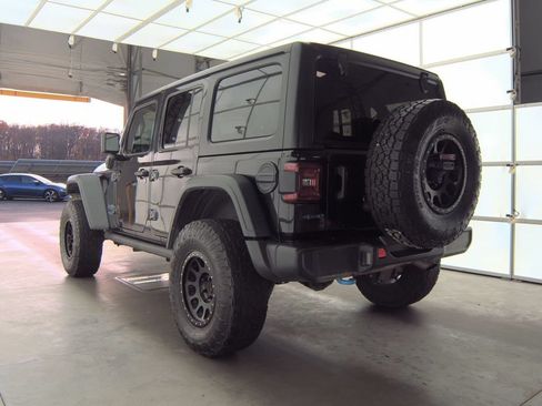 Used 2022 Jeep Wrangler Unlimited Rubicon 4xe AWD/4WD image 4