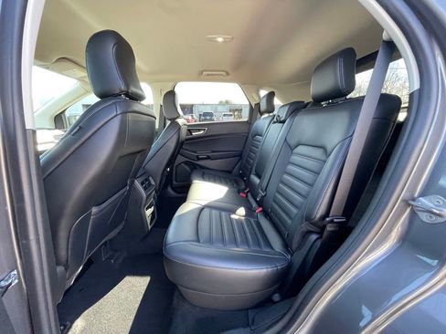 Used 2024 Ford Edge SEL image 18