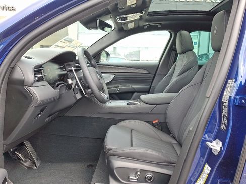 Used 2025 Maserati Grecale Modena AWD/4WD image 9