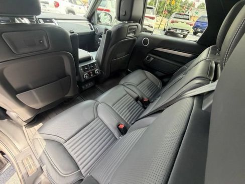 Used 2024 Land Rover Discovery Dynamic SE AWD/4WD image 29