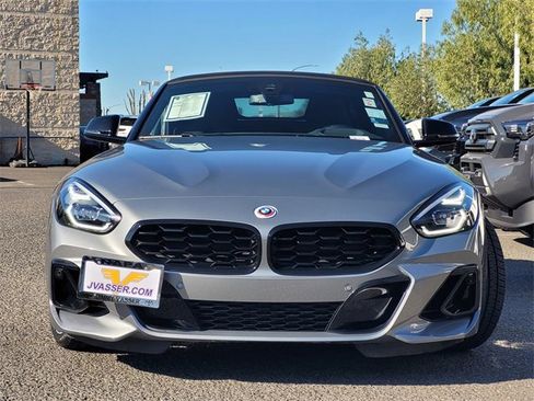 Used 2023 BMW Z4 M40i w/ Premium Package image 3
