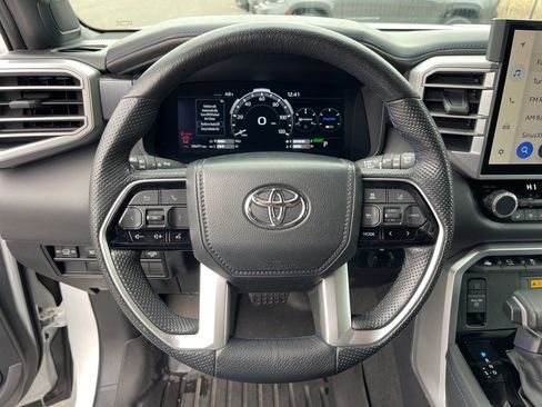 Used 2024 Toyota Sequoia Platinum image 22