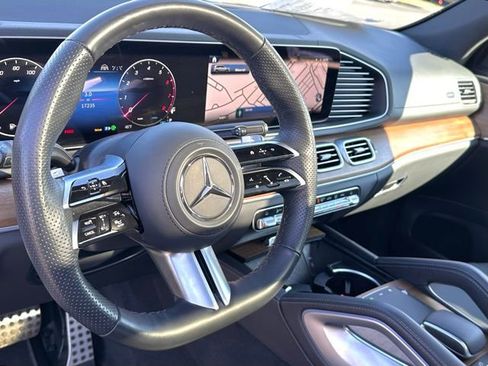 Certified 2025 Mercedes-Benz GLS 450 4MATIC image 13