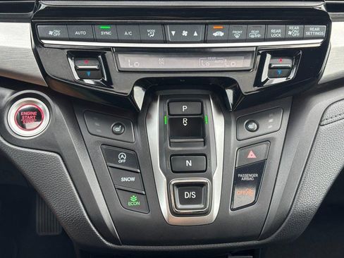 Used 2025 Honda Odyssey Sport-L image 24