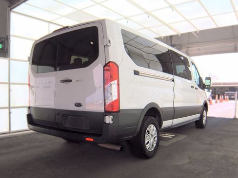 Used 2023 Ford Transit 350 XLT RWD image 4