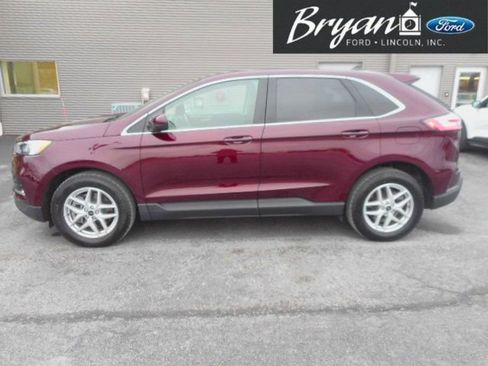 Used 2024 Ford Edge SEL w/ Convenience Package image 2
